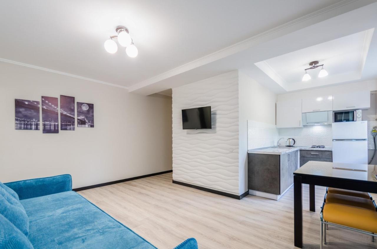 Artal Apartment On Obolonsky Avenue 16 キエフ エクステリア 写真