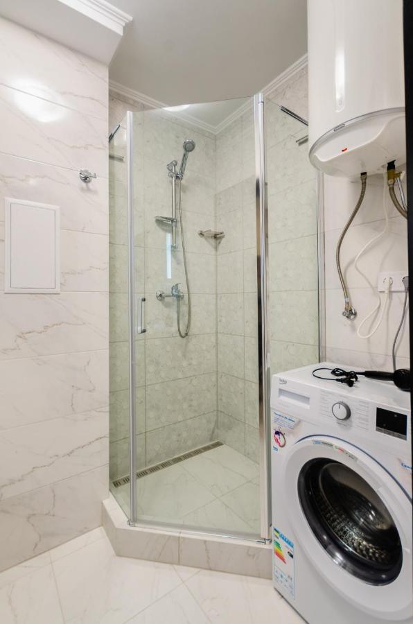 Artal Apartment On Obolonsky Avenue 16 キエフ エクステリア 写真