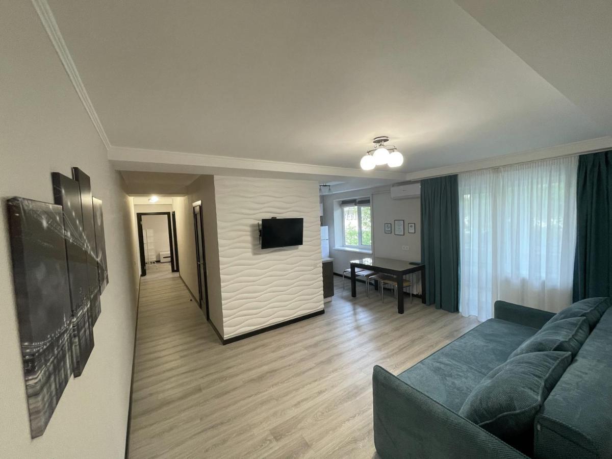 Artal Apartment On Obolonsky Avenue 16 キエフ エクステリア 写真