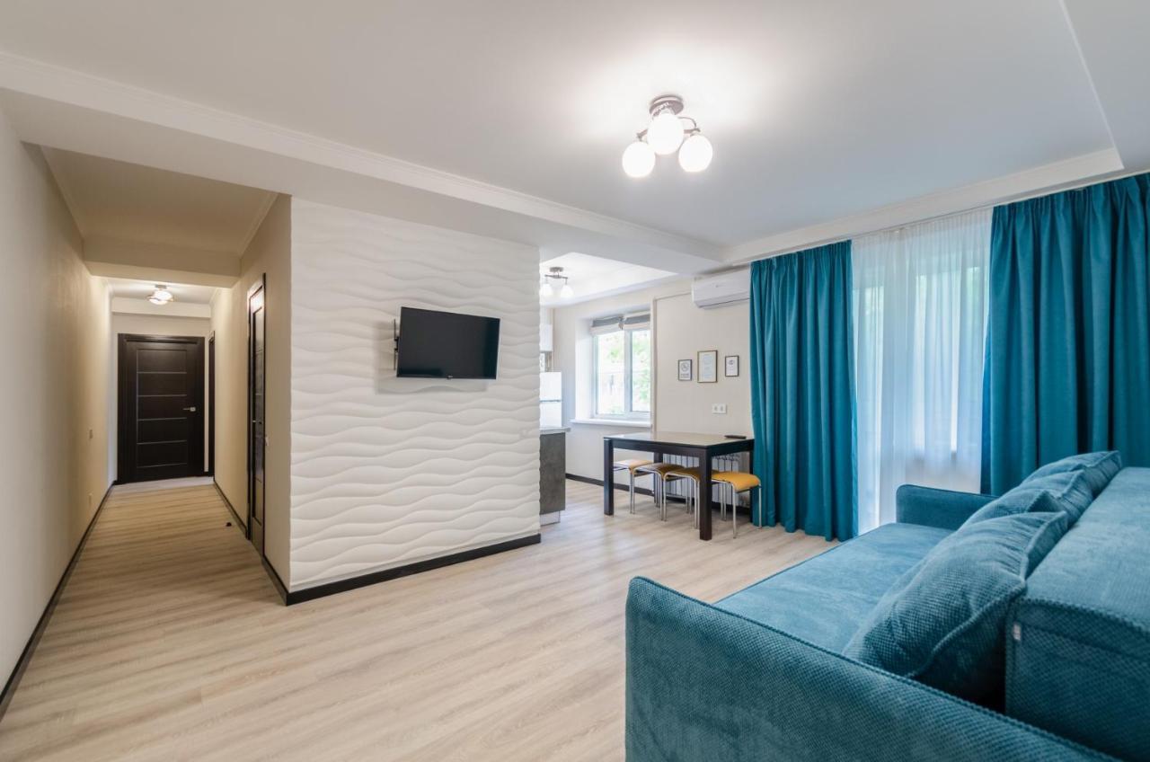 Artal Apartment On Obolonsky Avenue 16 キエフ エクステリア 写真